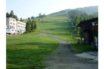 Austria Privát Treffen am Ossiacher See, Exteriorul